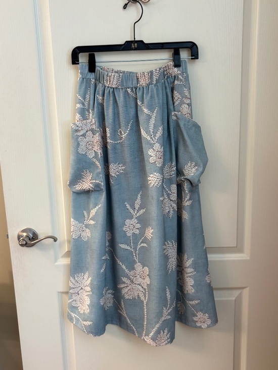 NA Dresses & Skirts - Casual Skirt with pockets